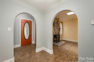 115 Oakland Rd, Asheville, NC 28801 - Photo 5
