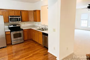 913 Tiger Ln, Charlotte, NC 28262 - Photo 9