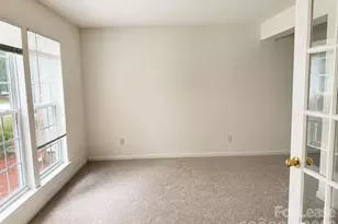 913 Tiger Ln, Charlotte, NC 28262 - Photo 3