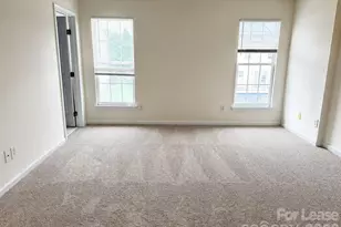 913 Tiger Ln, Charlotte, NC 28262 - Photo 11