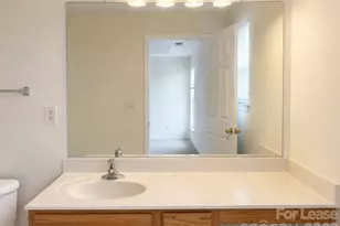 913 Tiger Ln, Charlotte, NC 28262 - Photo 13