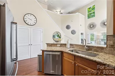 4613 Craigmoss Lane, Charlotte, NC 28278 - Photo 7