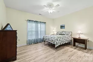 908 Davie Ave, Statesville, NC 28677 - Photo 25