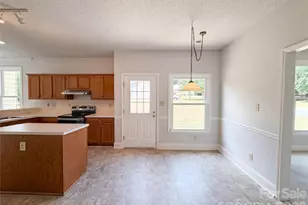 7523 Trotter Rd, Charlotte, NC 28216 - Photo 7