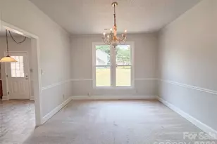 7523 Trotter Rd, Charlotte, NC 28216 - Photo 9