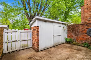 1409 Kensington Rd, Hendersonville, NC 28791 - Photo 33