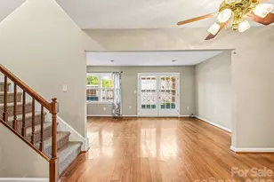 1409 Kensington Rd, Hendersonville, NC 28791 - Photo 7