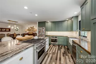 17 Grove St, Brevard, NC 28712 - Photo 11