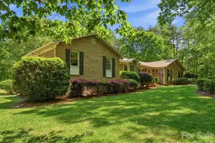 245 Rainbow Cir, Clover, SC 29710 - Photo 3
