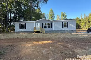 526 Lake Mullis Rd, Harmony, NC 28634 - Photo 1