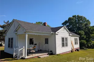 1365 Yancey St, Lancaster, SC 29720 - Photo 1