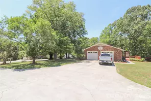 112 Forest Ave NE, Valdese, NC 28690 - Photo 3