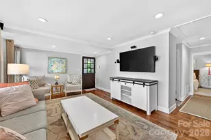 536 Inwood Dr, Charlotte, NC 28209 - Photo 9