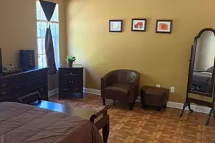 8019 Shiny Meadow Ln, Charlotte, NC 28215 - Photo 7