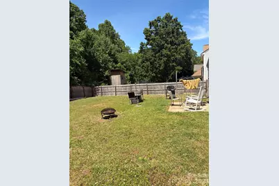 8019 Shiny Meadow Lane, Charlotte, NC 28215 - Photo 17