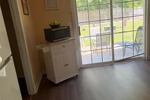 8019 Shiny Meadow Ln, Charlotte, NC 28215 - Photo 13