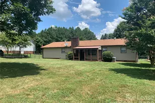 2995 Wonderland Ln, Conover, NC 28613 - Photo 17