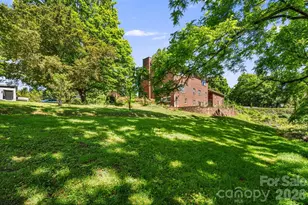 284 Chestnut St, Mars Hill, NC 28754 - Photo 39