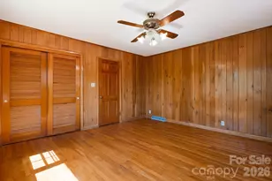 284 Chestnut St, Mars Hill, NC 28754 - Photo 25