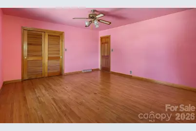 284 Chestnut Street, Mars Hill, NC 28754 - Photo 21