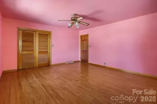 284 Chestnut St, Mars Hill, NC 28754 - Photo 21