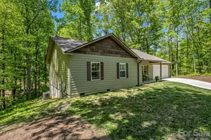 135 Half Moon Ln, Brevard, NC 28712 - Photo 3