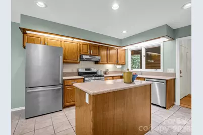 118 Timber Creek Road, Hendersonville, NC 28739 - Photo 15