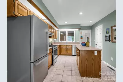 118 Timber Creek Road, Hendersonville, NC 28739 - Photo 17