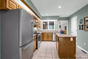 118 Timber Creek Rd, Hendersonville, NC 28739 - Photo 17