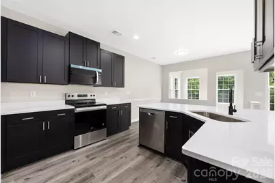 13834 Riding Hill Avenue, Charlotte, NC 28213 - Photo 11