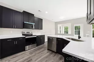 13834 Riding Hill Ave, Charlotte, NC 28213 - Photo 11