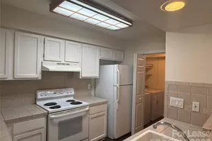 11000 Carmel Crossing Rd, Charlotte, NC 28226 - Photo 5