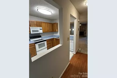 6311 Windsor Gate Lane, Charlotte, NC 28215 - Photo 7