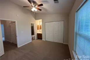 6311 Windsor Gate Ln, Charlotte, NC 28215 - Photo 5