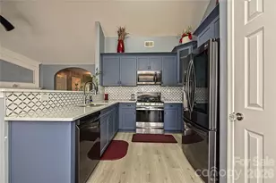 9942 Gray Dove Ct, Charlotte, NC 28216 - Photo 11