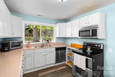 28 Cathys Cove Road, Hendersonville, NC 28792 - Photo 9
