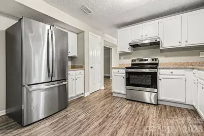 409 Vista Grande Circle, Charlotte, NC 28226 - Photo 9