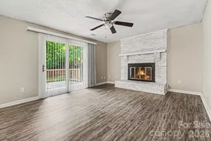 409 Vista Grande Cir, Charlotte, NC 28226 - Photo 5