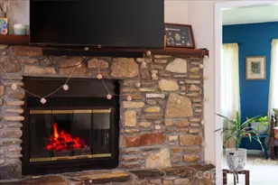 16 Woodsong Ln, Brevard, NC 28712 - Photo 5