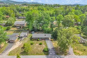 121 Greenfield Ln, Hendersonville, NC 28792 - Photo 35