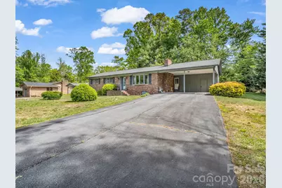 121 Greenfield Lane, Hendersonville, NC 28792 - Photo 5