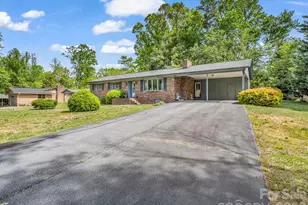 121 Greenfield Ln, Hendersonville, NC 28792 - Photo 5