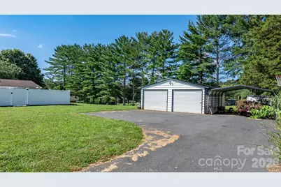 2596 Sweetbriar Circle, Lenoir, NC 28645 - Photo 39