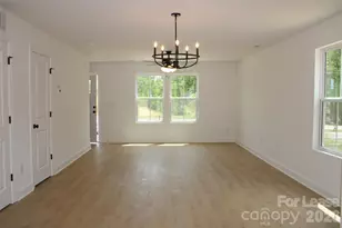 574 W Park Ave, Mooresville, NC 28115 - Photo 5