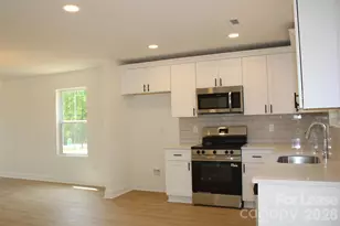 574 W Park Ave, Mooresville, NC 28115 - Photo 3