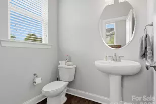 1740 Pat Garrett St, Charlotte, NC 28206 - Photo 23