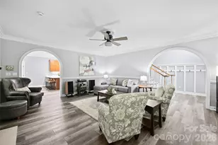 9470 Hutchinson Ln, Charlotte, NC 28216 - Photo 9