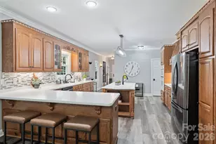 9470 Hutchinson Ln, Charlotte, NC 28216 - Photo 15