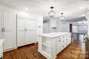 1724 Dunkirk Dr, Charlotte, NC 28203 - Photo 13