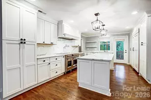 1724 Dunkirk Dr, Charlotte, NC 28203 - Photo 9
